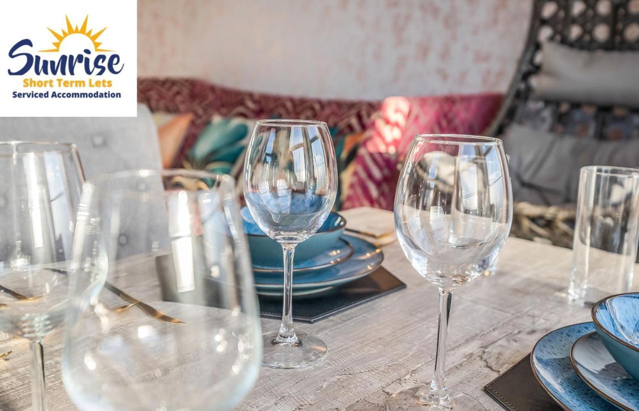 Presidential Apartment, Family Home, Luxury Bedrooms, 2 Rooms, 1 King Bed, 2 Single Beds, Free Wifi, Free Parking, Tourists, Business Travelers, Relocation, Beautiful River Views, - Long Stays, Invoice And Reduced Price Are Only Via Sunrise Short Let 邓迪 外观 照片