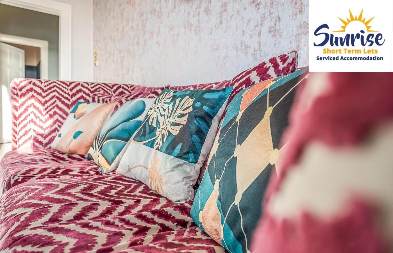 Presidential Apartment, Family Home, Luxury Bedrooms, 2 Rooms, 1 King Bed, 2 Single Beds, Free Wifi, Free Parking, Tourists, Business Travelers, Relocation, Beautiful River Views, - Long Stays, Invoice And Reduced Price Are Only Via Sunrise Short Let 邓迪 外观 照片